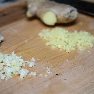 Cách làm thịt gà hầm cay kiểu Hàn