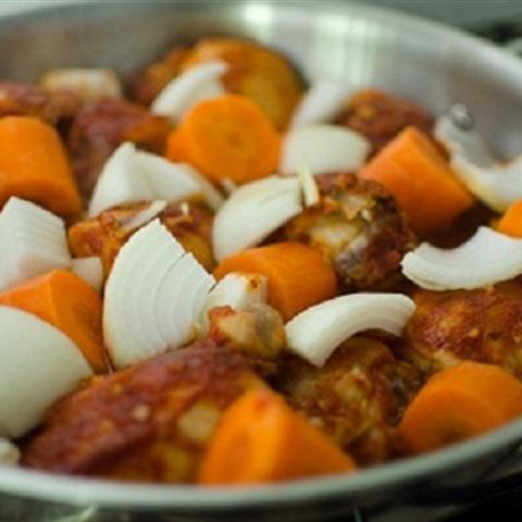 Cách làm thịt gà hầm cay kiểu Hàn