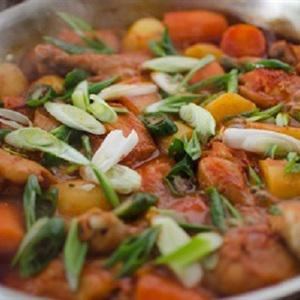 Cách làm thịt gà hầm cay kiểu Hàn