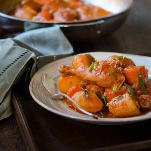 Cách làm thịt gà hầm cay kiểu Hàn