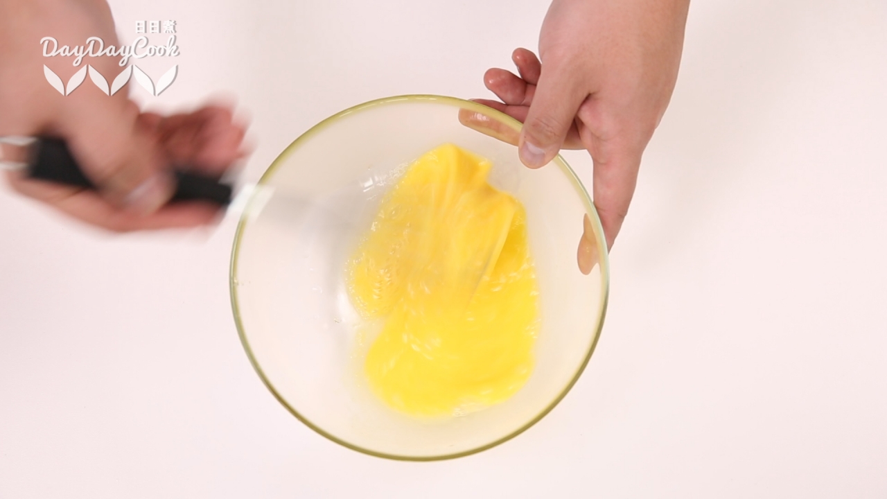 Thịt gà hầm hạt dẻ bùi thơm, hấp dẫn