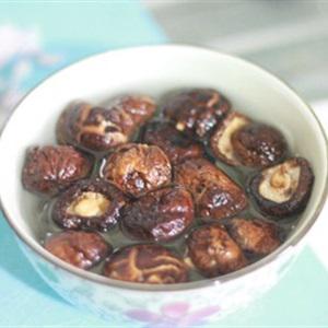 Cách làm thịt gà hầm hạt sen