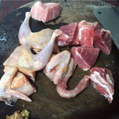 Cách làm thịt gà hầm thuốc bắc