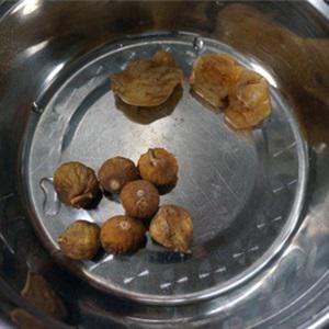 Cách làm thịt gà hầm thuốc bắc