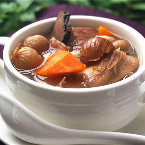 Cách làm thịt gà hầm thuốc bắc