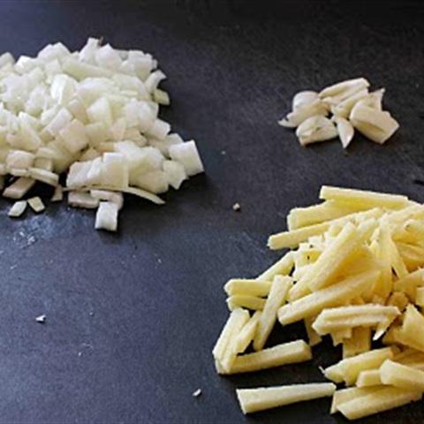 Cách làm thịt gà kho gừng