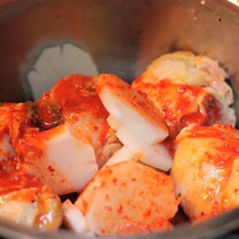Cách làm thịt gà kho kim chi