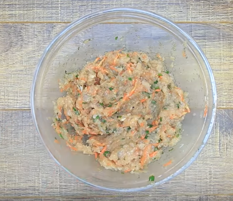 Thịt gà lá chanh xưa rồi, bây giờ phải làm gà rang lá lốt mới đúng điệu