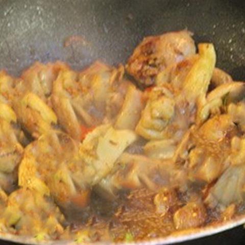 Cách làm thịt gà nấu vải