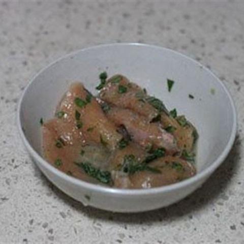 Cách làm thịt gà nướng húng quế