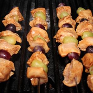 Cách làm thịt gà nướng nho