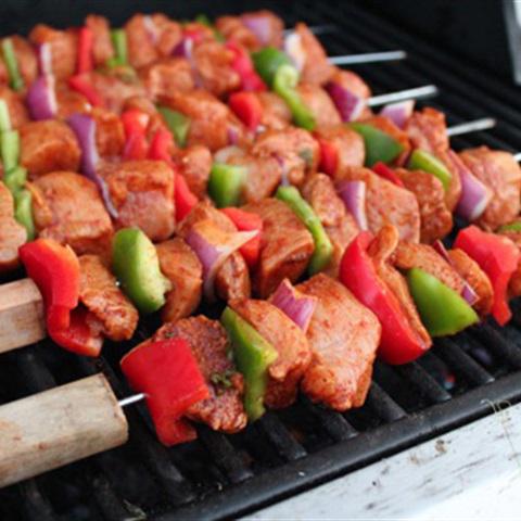 Cách làm thịt gà nướng xiên sốt chanh