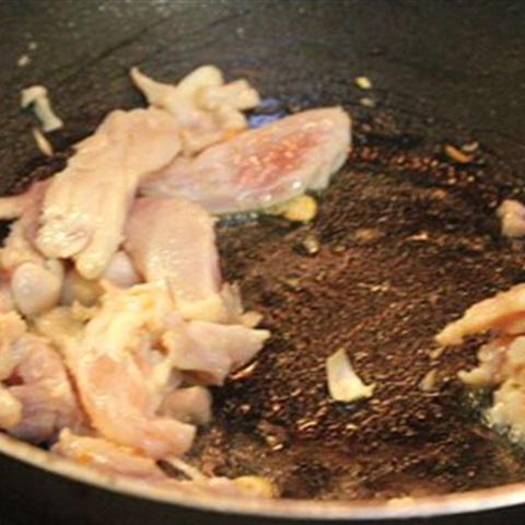 Cách làm thịt gà phi lê xào rau củ