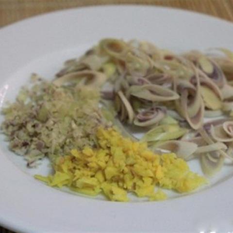 Cách làm thịt gà rang muối