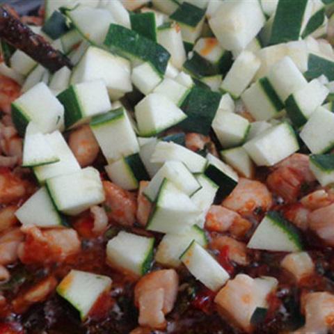 Cách làm thịt gà xào đậu phộng