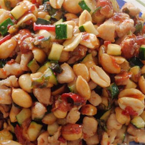 Cách làm thịt gà xào đậu phộng