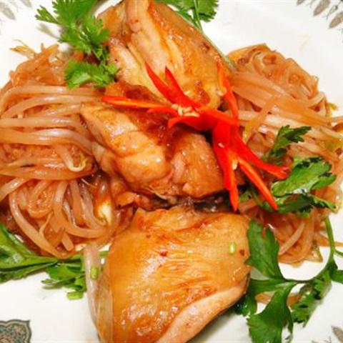 Cách làm thịt gà xào giá