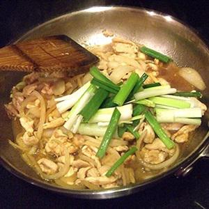 Cách làm thịt gà xào gừng