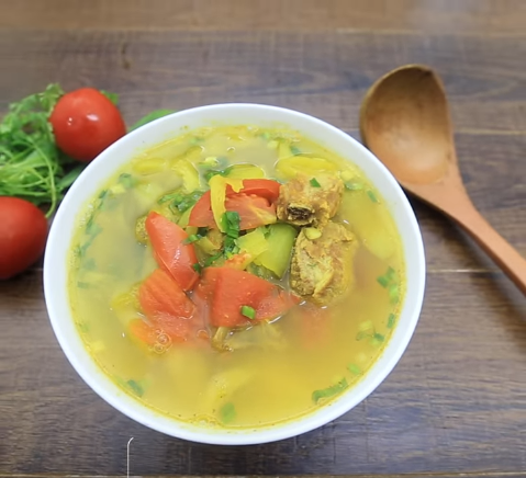 Thịt gà xào kem bông tuyết và cà chua thơm ngậy