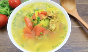 Thịt gà xào kem bông tuyết và cà chua thơm ngậy