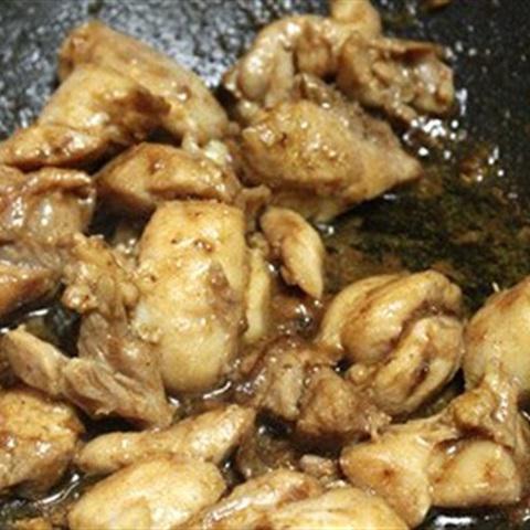 Cách làm thịt gà xào khoai tây chiên