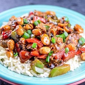 Cách làm thịt gà xào kiểu Thái