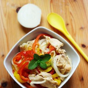 Cách làm thịt gà xào ớt chuông