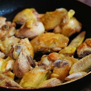 Cách làm thịt gà xào sả ớt