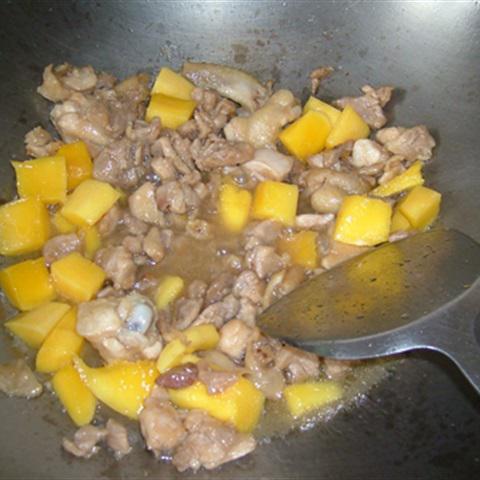 Cách làm thịt gà xào xoài