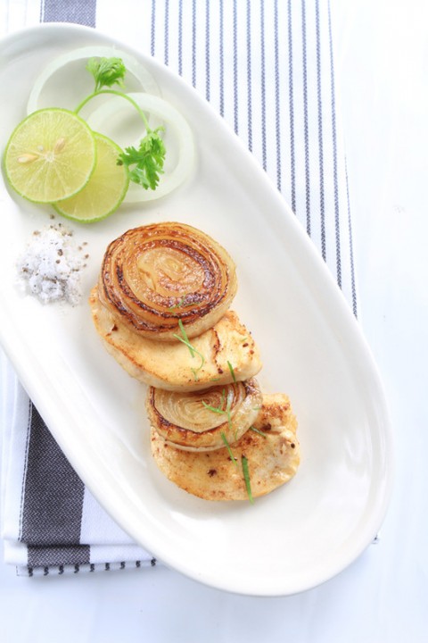 Thịt gà xiên hành tây nướng