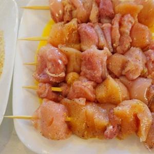 Cách làm thịt gà xiên tẩm bột nướng