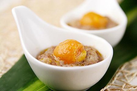 Thịt hấp lòng đỏ trứng muối