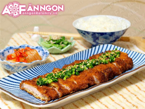 Thịt heo chiên giòn tẩm hành mỡ