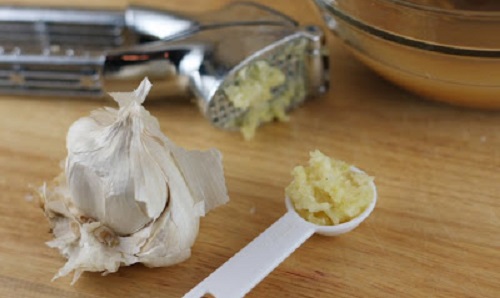 Thịt heo chiên nước mắm thấm vị, đưa cơm vèo vèo