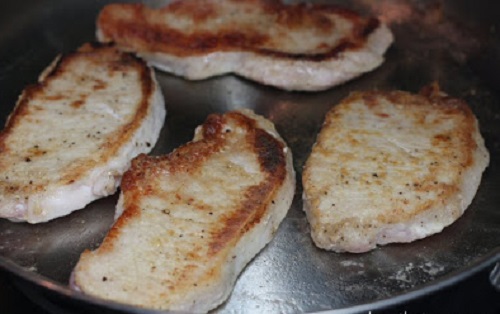 Thịt heo chiên nước mắm thấm vị, đưa cơm vèo vèo