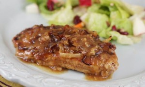 Thịt heo chiên nước mắm thấm vị, đưa cơm vèo vèo