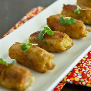 Cách làm thịt heo cuộn khoai tây chiên