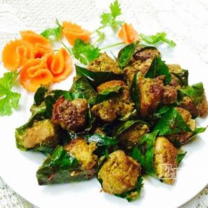 Cách làm thịt heo cuộn lá mắc mật nướng