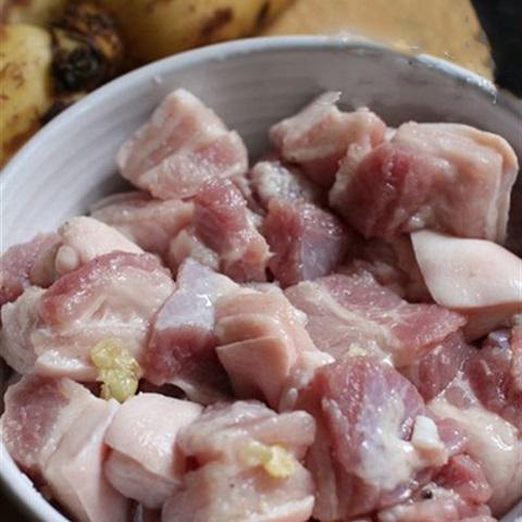 Cách làm thịt kho củ sen