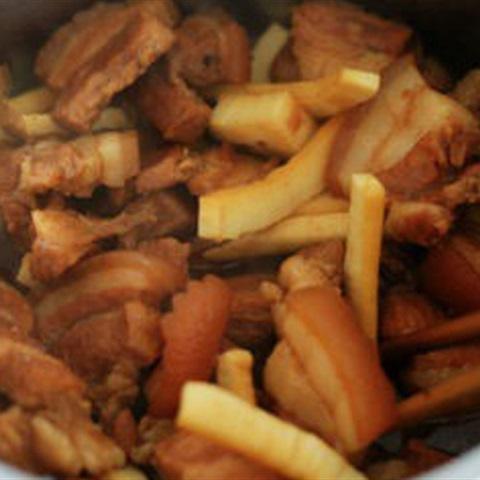 Cách làm thịt heo kho dừa