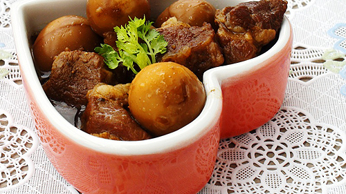 Thịt heo kho nhừ hương vị Nga