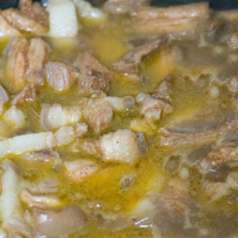 Cách làm thịt heo kho trứng cút