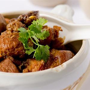 Cách làm thịt heo kho trứng