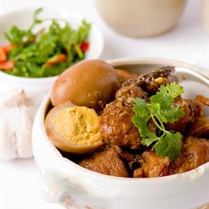 Cách làm thịt heo kho trứng