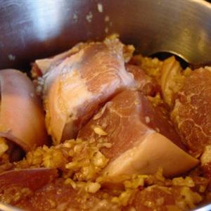 Cách làm thịt heo kho với trứng