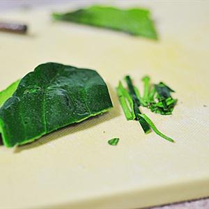 Cách làm thịt heo luộc chanh