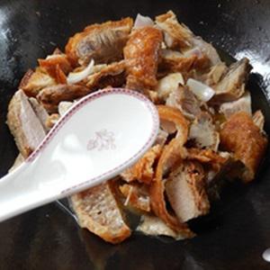 Cách làm thịt heo om cà chua