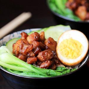 Cách làm thịt heo om trứng