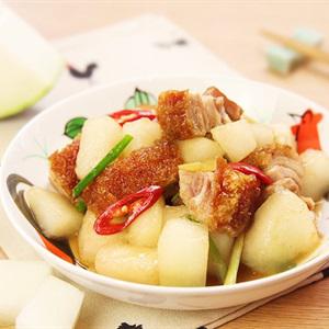 Cách làm thịt heo quay om bí đao