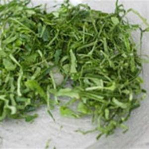 Cách làm thịt heo trộn lá chanh